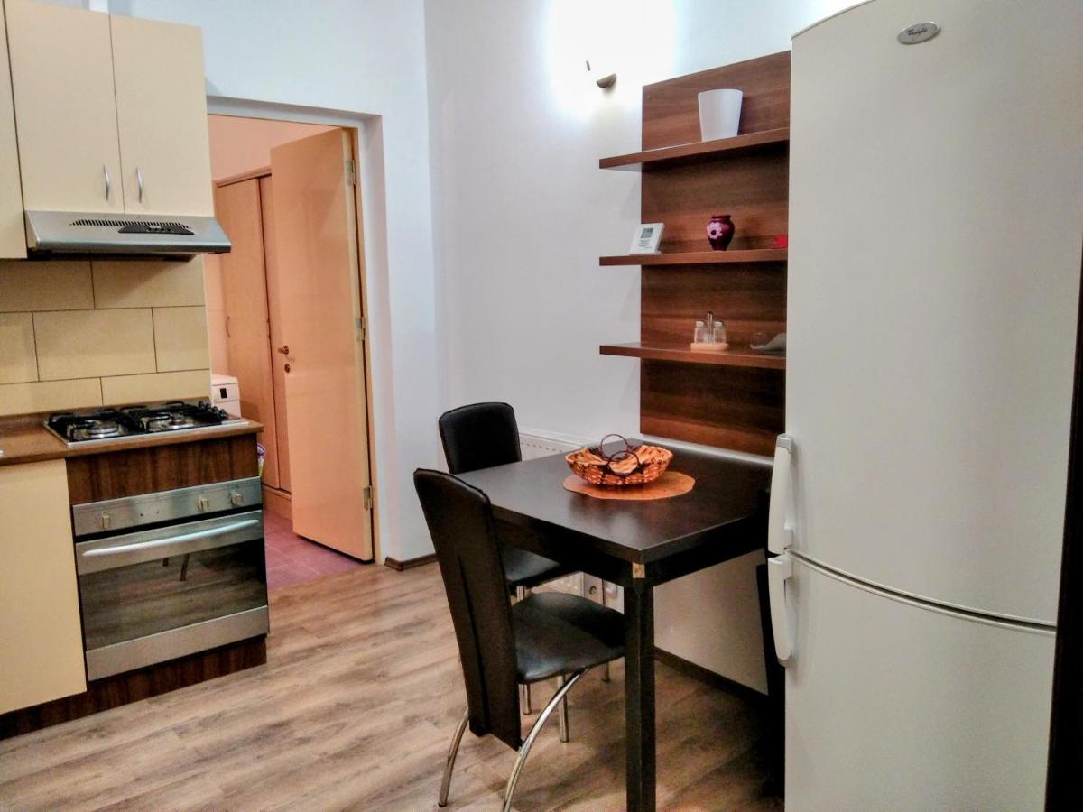 Lovely Central Apartment Braşov Exterior foto